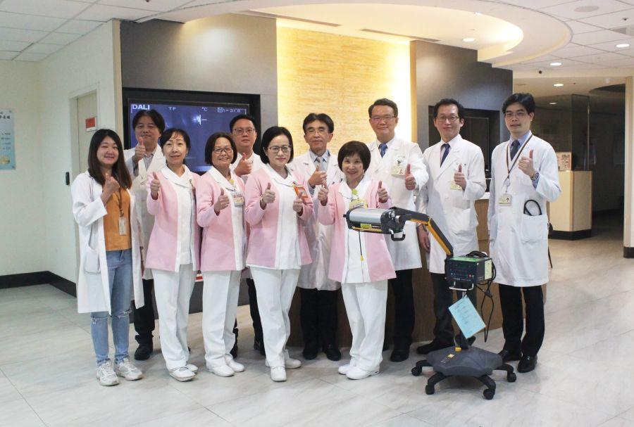 北榮腎臟病-紅外線熱治療團隊合影