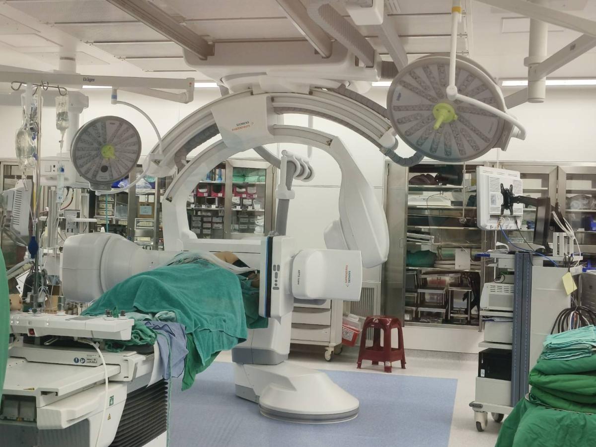 04.北榮有最新的一間複合式手術室，可一站式在手術室完成定位和手術。（照片提供／北榮胸腔外科）